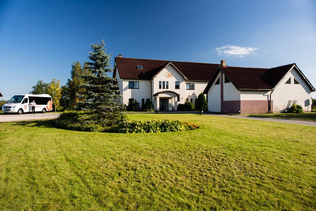 Hotel Sanvilla Sigulda Ngoại thất bức ảnh