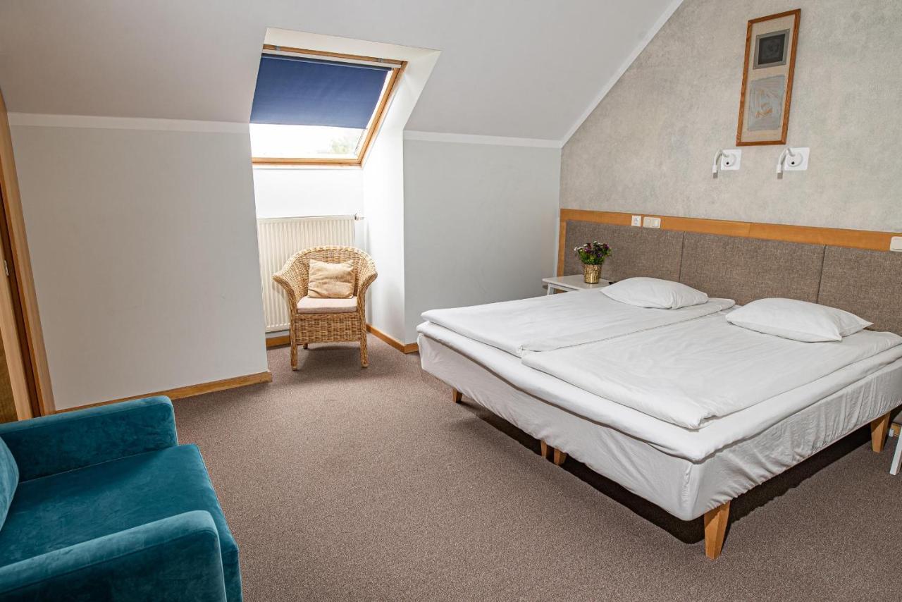 Hotel Sanvilla Sigulda Ngoại thất bức ảnh