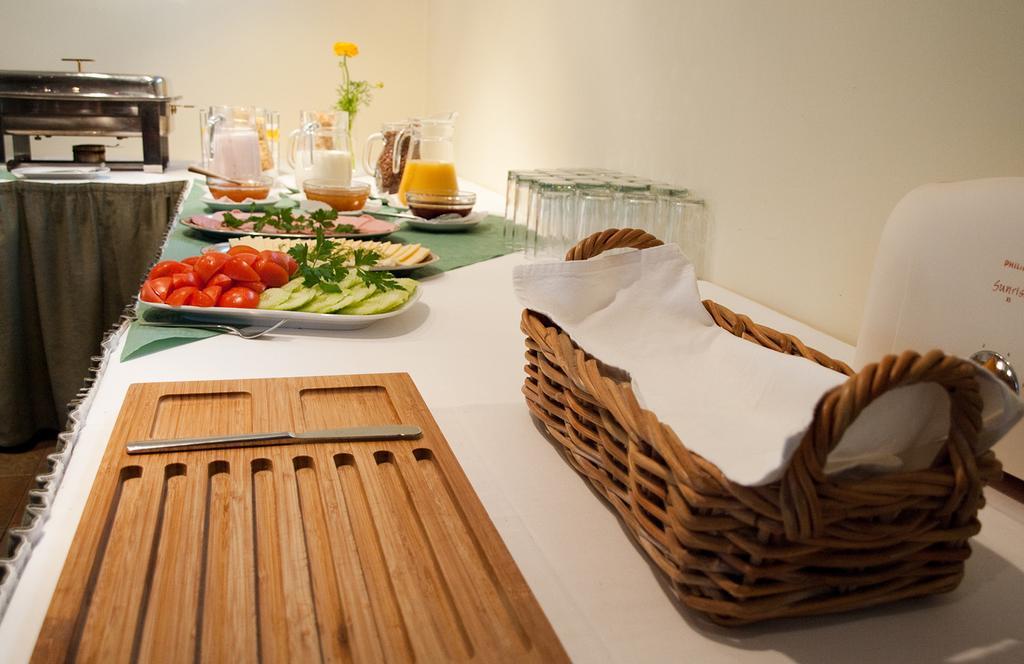 Hotel Sanvilla Sigulda Ngoại thất bức ảnh